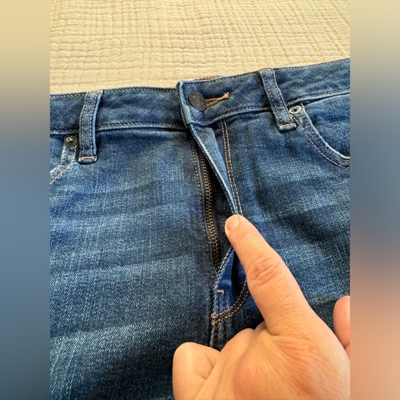 NWT - American Eagle - Stretch Kick Boot Jeans - Dark Vintage Wash - Size 12R - Picture 7 of 15